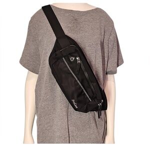 🍄 Pro Case Crossbody Fanny Pack